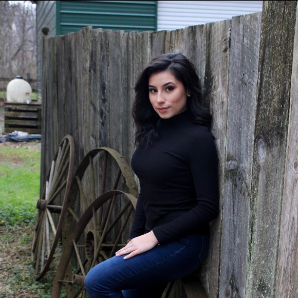 Meet your Posher, Victoria - Picture 2 of 3